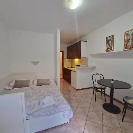 Homestay Old Town - Studio1 Tribunj (Sibenik-Knin)